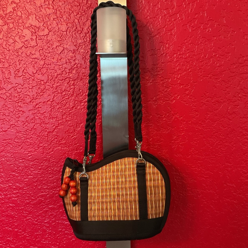 Baskets of Cambodia Saraye Shoulder Bag - Picture 7 of 7